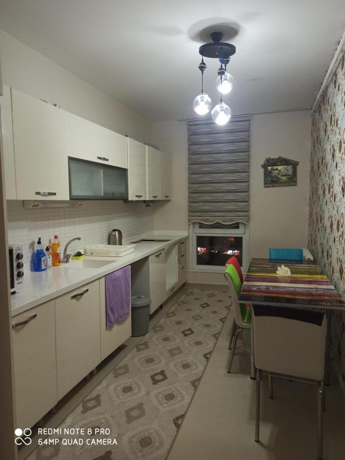 Entire 3 Bedroom With Free Parking Apartament *