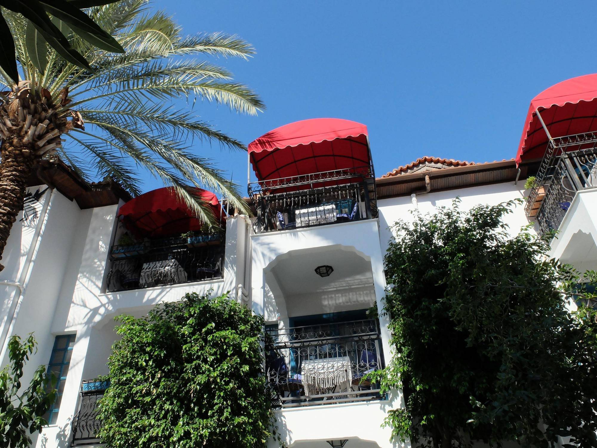 Mitos Hotel İçmeler