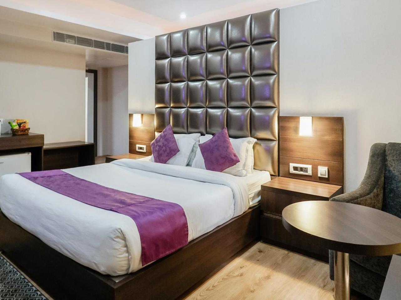 Hotel Treebo Tryst The Kalyaniz Guwahati