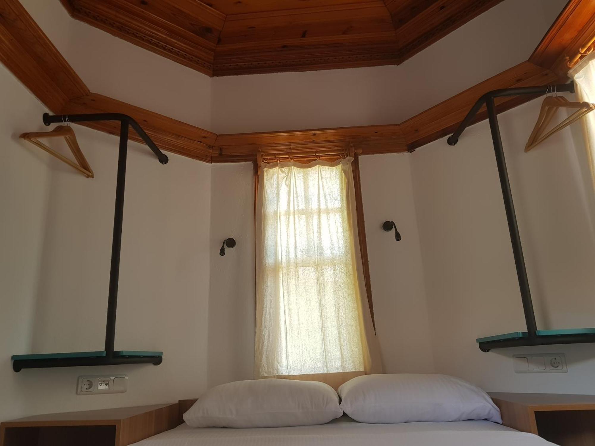 Kite Mansion Hotel *