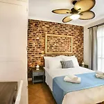 Petite Boutique Hotel