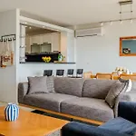 Bosphorus View Gem - 3 Large Bedrooms - 2 Baths & Balcony In Prime Location