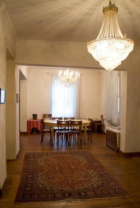 Historical 135 Sqm Near Galata Tower Stambuł