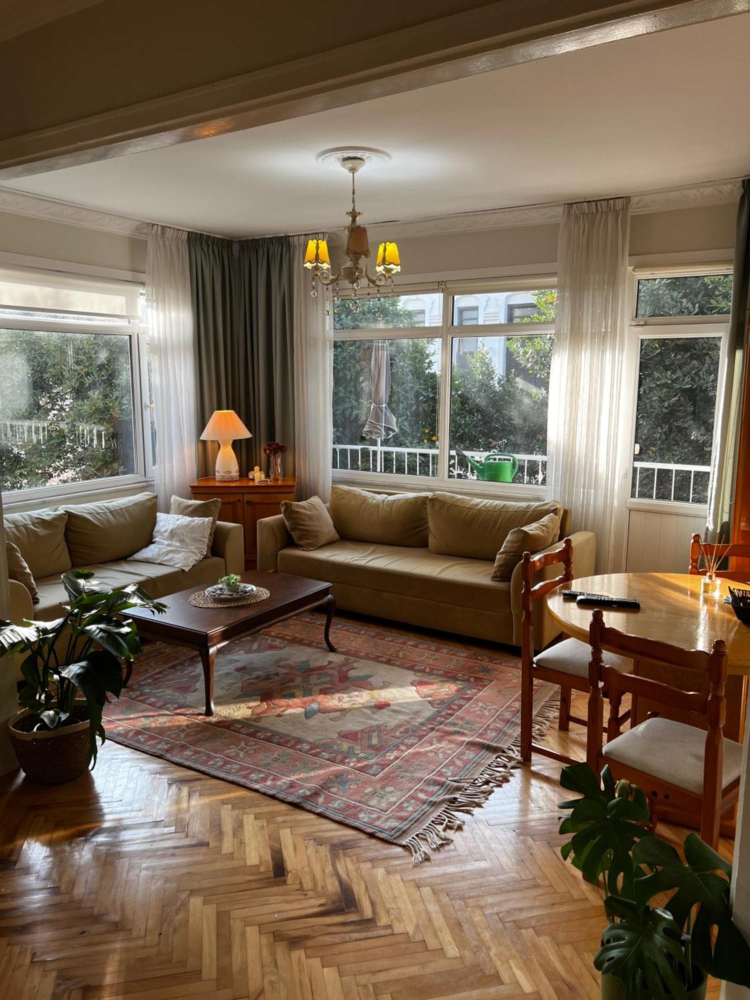 Very Close To Bosphorus, Beautiful 2 1 Salon Flat, Excellent Location Apartamento